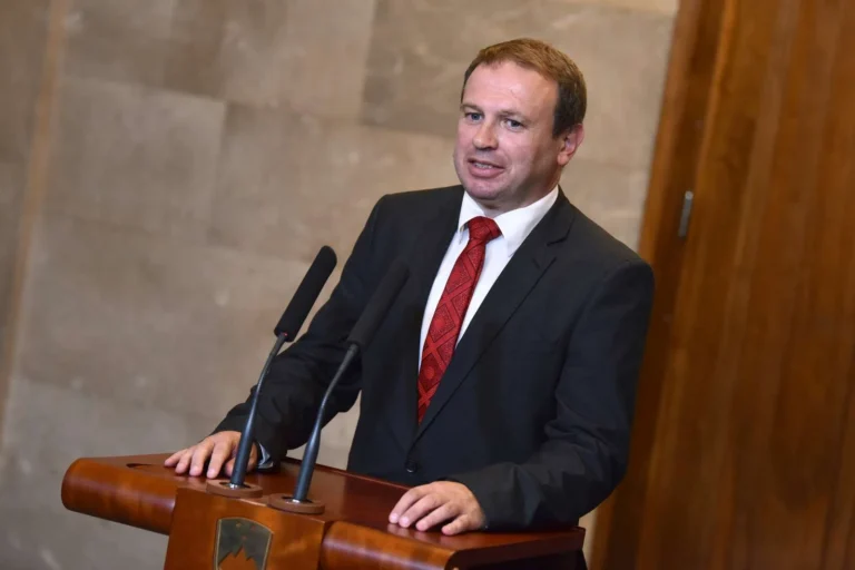 Kaj je KPK sporočil poslanec Ferenc Horváth