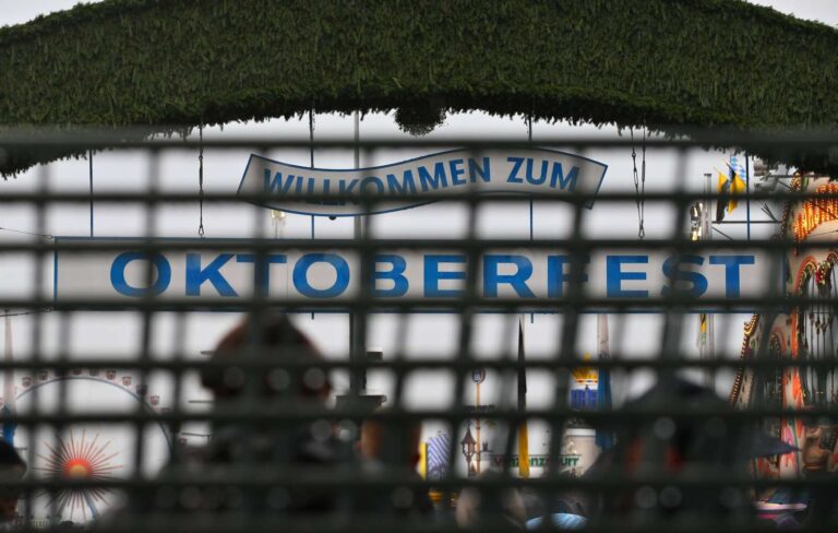 Na Oktoberfestu ni bilo tristo posilstev