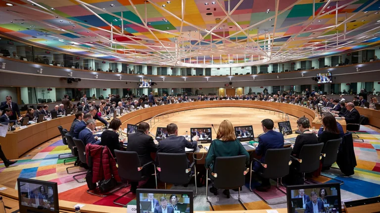 Slovenija je proti večji davčni preglednosti multinacionalk