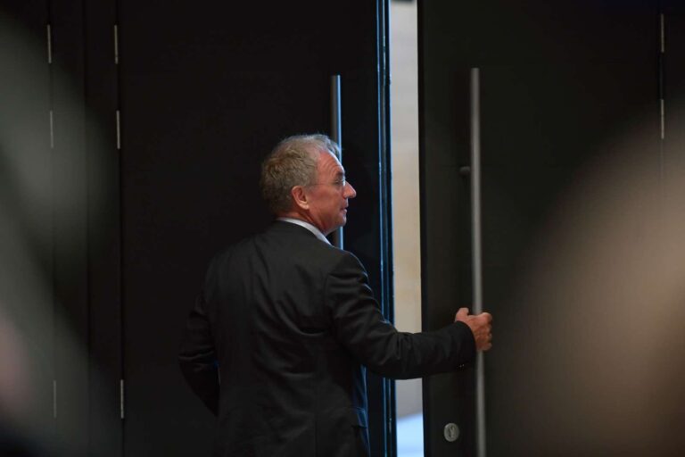 Hojs ne sme zahtevati revizije zaključenih primerov