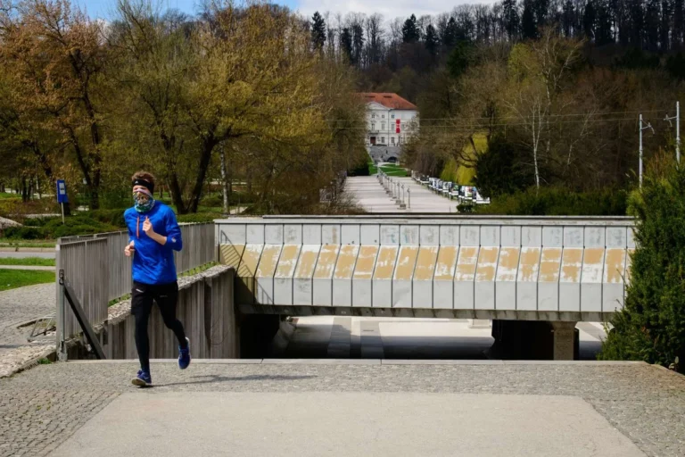 Ni dokazov, da so tekači bistveno bolj kužni kot pešci