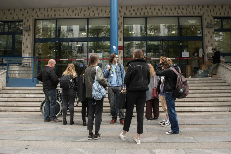 Tudi vsi študenti nimajo opreme za učenje na daljavo