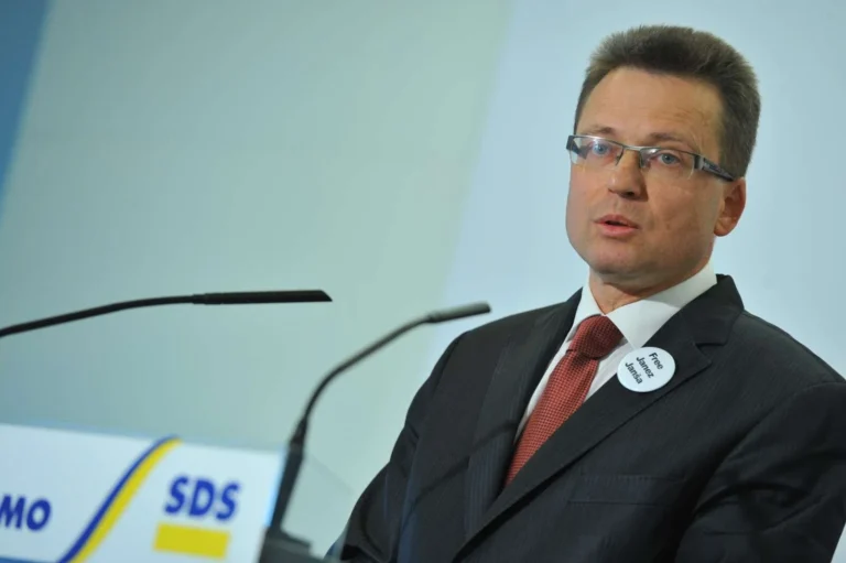 Zaščitne maske s simbolom iz Zvezdnih stez niso prepovedane