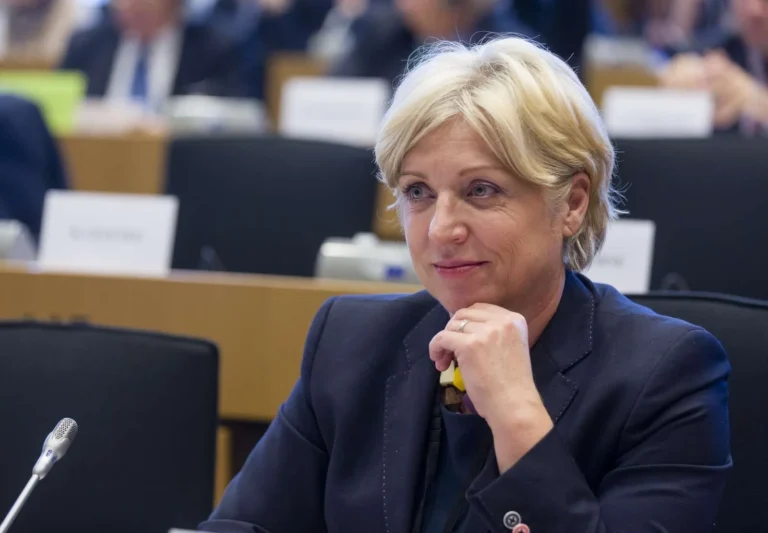 Nepovezani evroposlanci so lahko člani odborov evroparlamenta