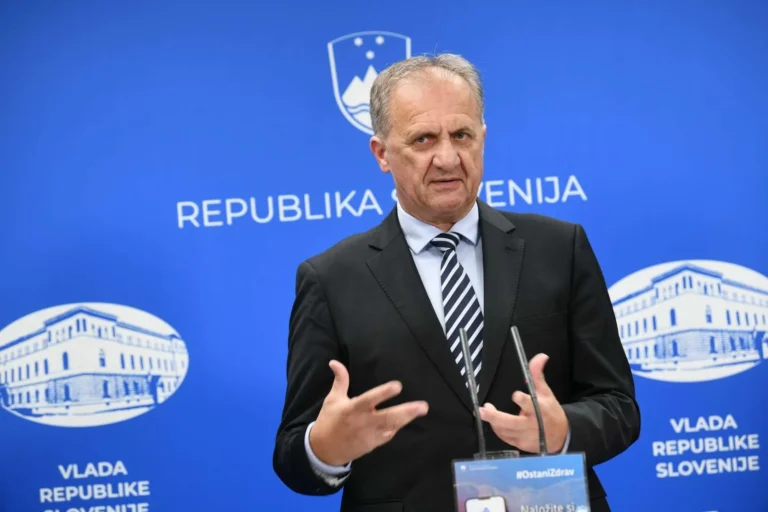 Socialna kapica ne bi koristila mladim strokovnjakom