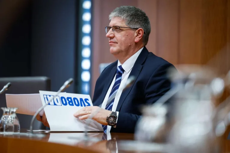 Nova migracijska strategija in novela zakona o tujcih še letos