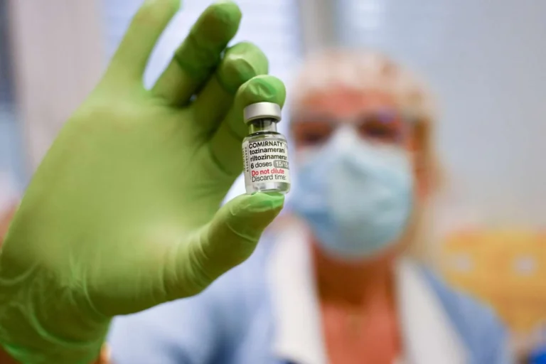 Ni dokazov o opustitvi zgodnjega zdravljenja covida