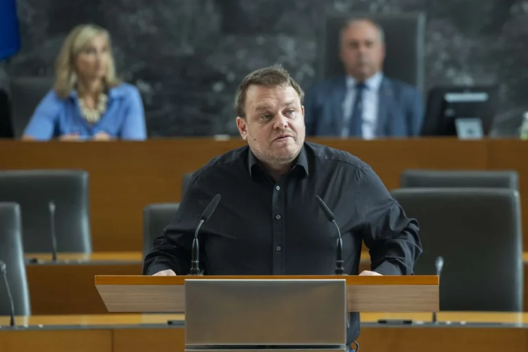 Poslanci sprejeli zakon o dolgotrajni oskrbi