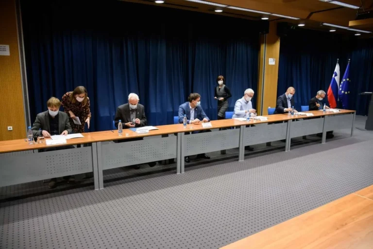 Sredstva inštitutu Danes je nov dan na podlagi razpisa prejšnje vlade