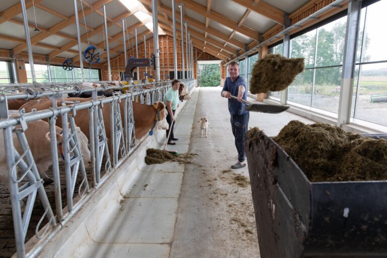 Ne drži, da mora kmet evidentirati vsakega obiskovalca svojega dvorišča