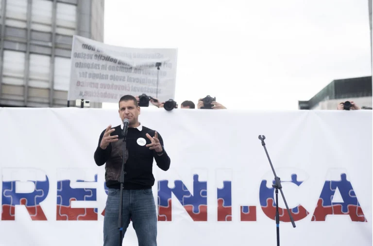 Predsednik neparlamentarne Resni.ce neutemeljeno o peticijah